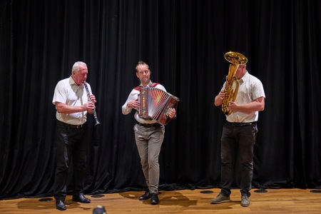 041_ljudski pevci 25